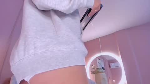 Snapshot of lia_ass chatting on February 23, 1:21 pm Liss 3 online show from February 23, 1:21 pm