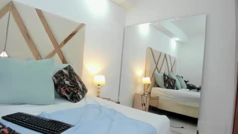 Lia  online show from April 8, 7:06 pm