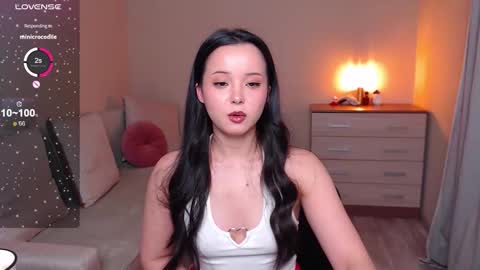 L I A online show from December 15, 4:25 pm