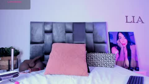 Lia Jhonson online show from April 9, 11:49 am