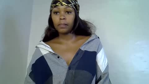 lia online show from November 13, 10:18 am