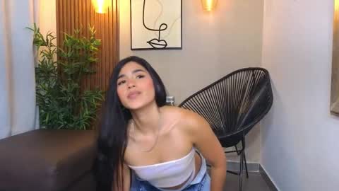 Snapshot of lia_mar_ chatting on October 16, 7:24 pm LIA online show from October 16, 7:24 pm