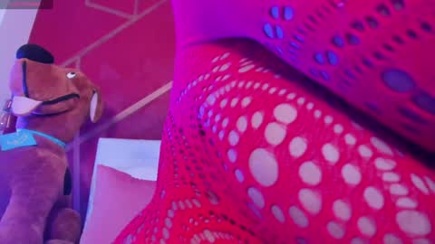 Snapshot of lia_mariana chatting on February 3, 5:46 pm lia_mariana online show from February 3, 5:46 pm