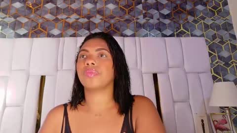 Snapshot of lia_mariana chatting on October 19, 3:38 pm lia_mariana online show from October 19, 3:38 pm