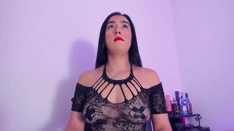 Snapshot of lia_sharlote chatting on January 22, 5:59 am Sharlote online show from January 22, 5:59 am