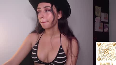 Snapshot of liaa_cute_ chatting on March 7, 3:08 am lia online show from March 7, 3:08 am