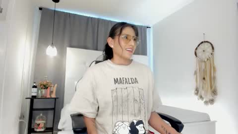   Liaa  online show from January 13, 7:32 pm