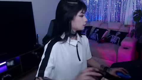 Liaa  online show from September 23, 11:00 pm