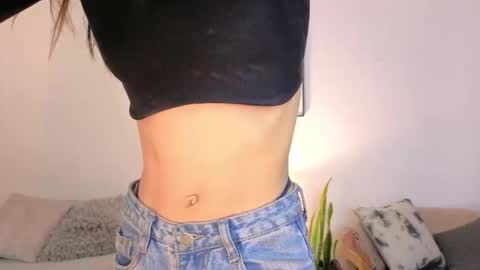 Lia  online show from November 28, 3:30 pm