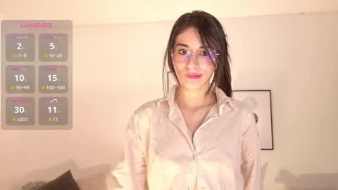 Snapshot of liaaa___ chatting on October 15, 2:29 pm Lia online show from October 15, 2:29 pm