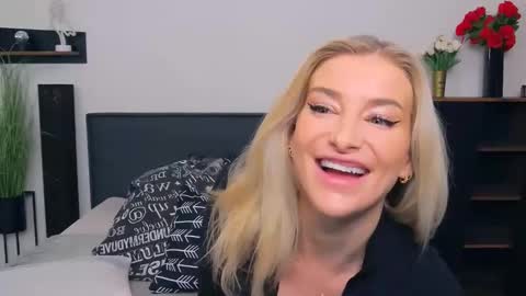 Lia online show from March 30, 6:24 am