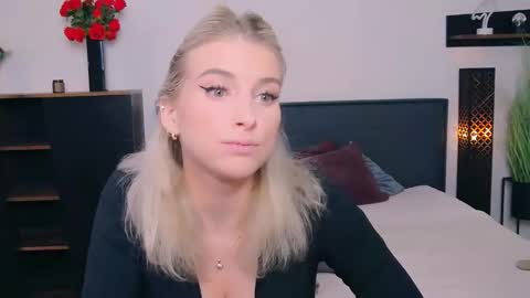 Lia online show from February 25, 3:26 pm