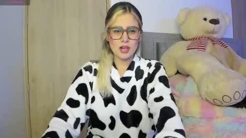 Lia  online show from September 21, 1:42 am