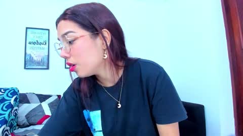 Snapshot of liakiity chatting on October 11, 2:32 pm Lia Kitty online show from October 11, 2:32 pm