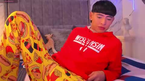 Liam online show from February 18, 5:09 am