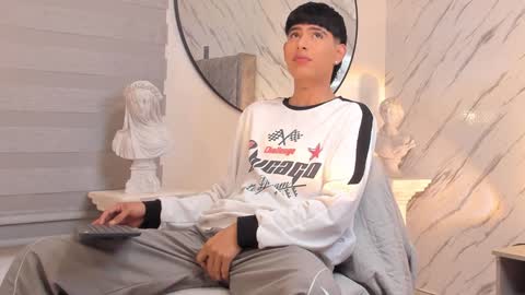 Liam online show from February 3, 2:25 am