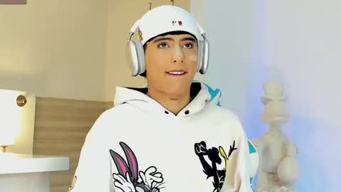 Liam online show from September 13, 5:59 pm