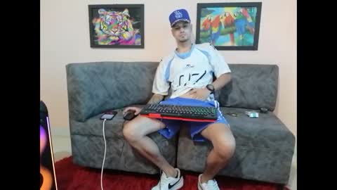 Andres online show from September 12, 9:50 pm