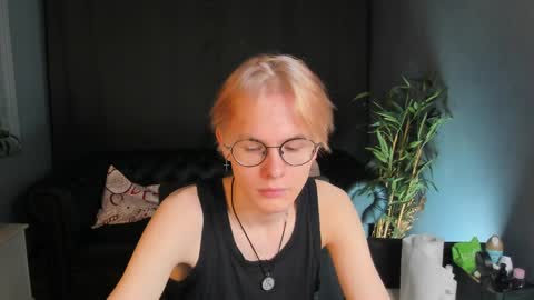 LIAM online show from April 16, 5:29 am