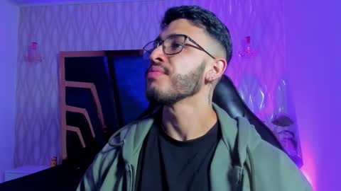 LIAM KLEIN online show from March 26, 11:37 am