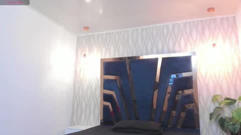 LIAM KLEIN online show from February 11, 11:25 am