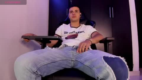 Liam online show from April 25, 4:58 am