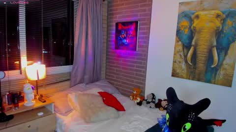 liam online show from March 25, 3:02 am