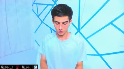 Snapshot of liam_scott77 chatting on October 27, 8:53 pm Liam scott77 online show from October 27, 8:53 pm