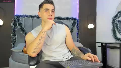 Liam online show from November 21, 10:30 pm