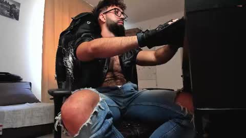 Liam online show from February 9, 10:08 am