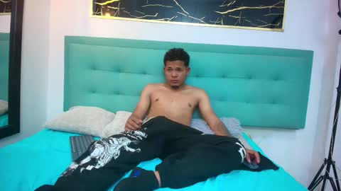  LIAM  online show from January 7, 12:21 pm