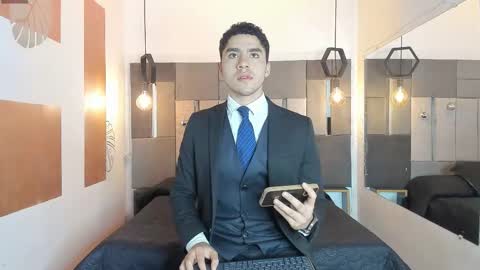 Liam online show from December 17, 12:45 pm