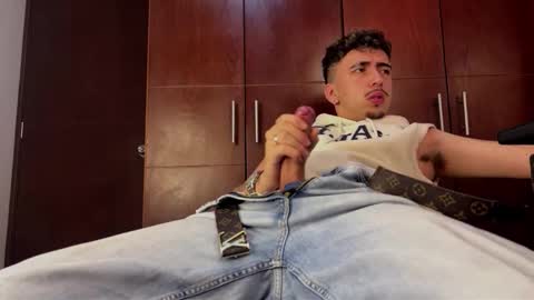 Liam online show from November 20, 6:12 am