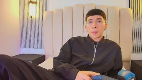 lian_cameron online show from April 10, 3:56 am