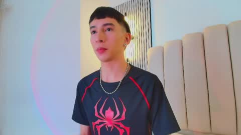 lian_cameron online show from May 6, 4:07 am