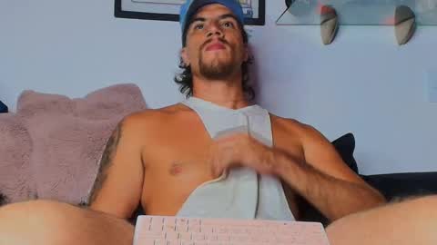 Lian Oconner online show from May 15, 5:16 am