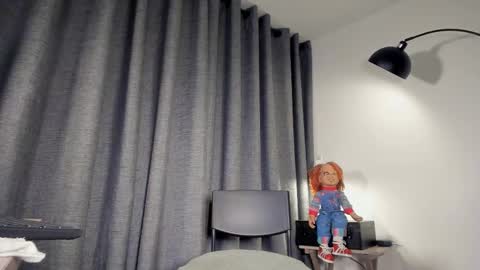 lianewhite online show from November 18, 3:31 am