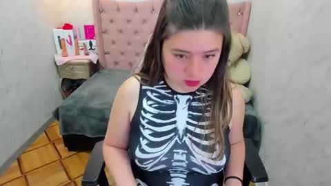 Snapshot of lianngrace chatting on October 21, 2:43 pm Grace online show from October 21, 2:43 pm