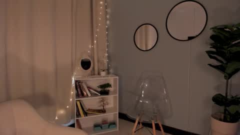 Lia online show from September 17, 1:03 pm