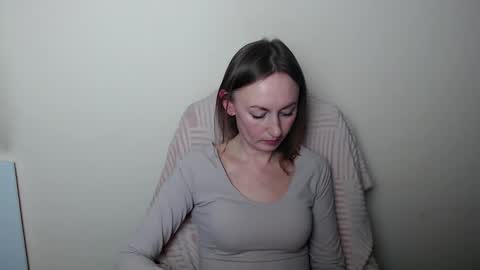 Lia online show from April 3, 1:51 pm