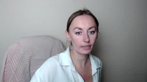 Lia online show from February 17, 1:43 pm