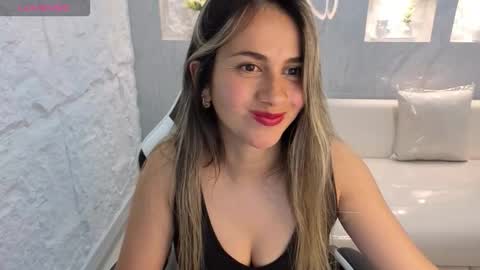 Snapshot of liat_white_tx chatting on October 15, 2:51 pm Online 800 to 1400 online show from October 15, 2:51 pm