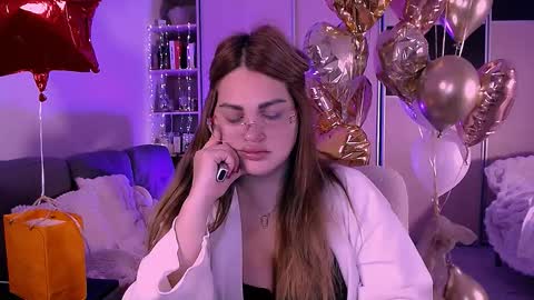 Snapshot of libra_mia chatting on October 15, 5:00 am libra_mia online show from October 15, 5:00 am