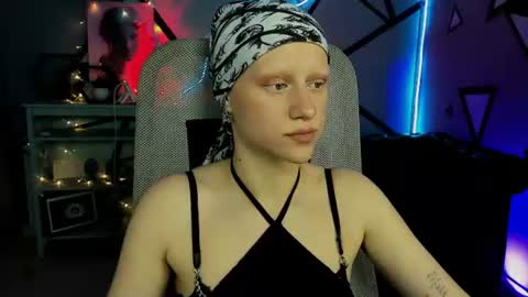 Hey My name is Lida online show from June 26, 9:26 am