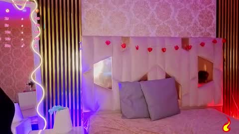 LIHIAN online show from April 8, 3:48 pm