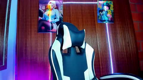 Daniel online show from February 25, 1:09 am