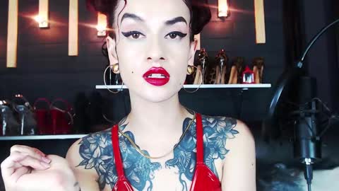 Liilith online show from December 13, 7:58 am