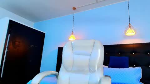    online show from February 14, 8:05 pm