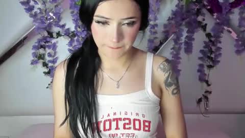 Snapshot of liinzy_rouse chatting on September 29, 3:44 pm Brittany online show from September 29, 3:44 pm