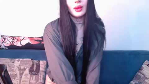 Snapshot of likaasun chatting on September 10, 5:14 pm Alisa tattogirl online show from September 10, 5:14 pm